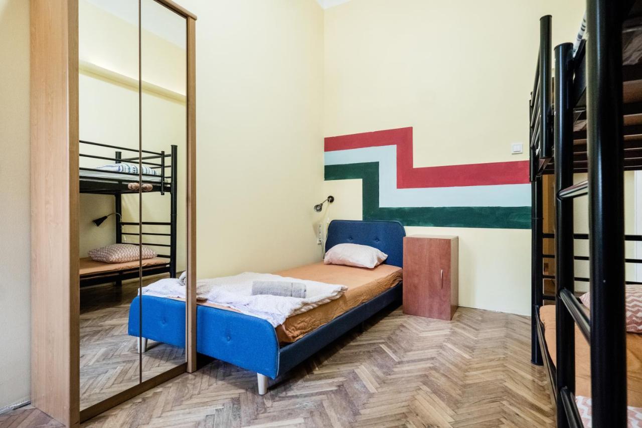 Baroque Hostel & Coworking Budapest Extérieur photo