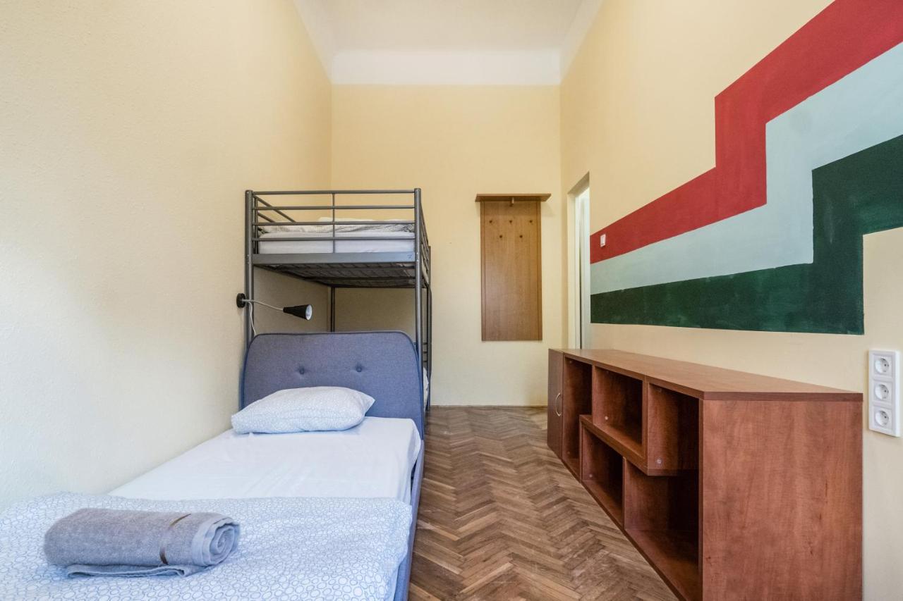 Baroque Hostel & Coworking Budapest Extérieur photo